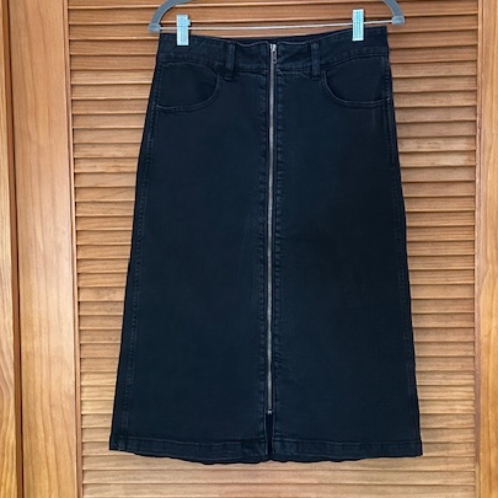 MADEWELL BLACK DENIM ZIP FRONT MIDI SKIRT- 28